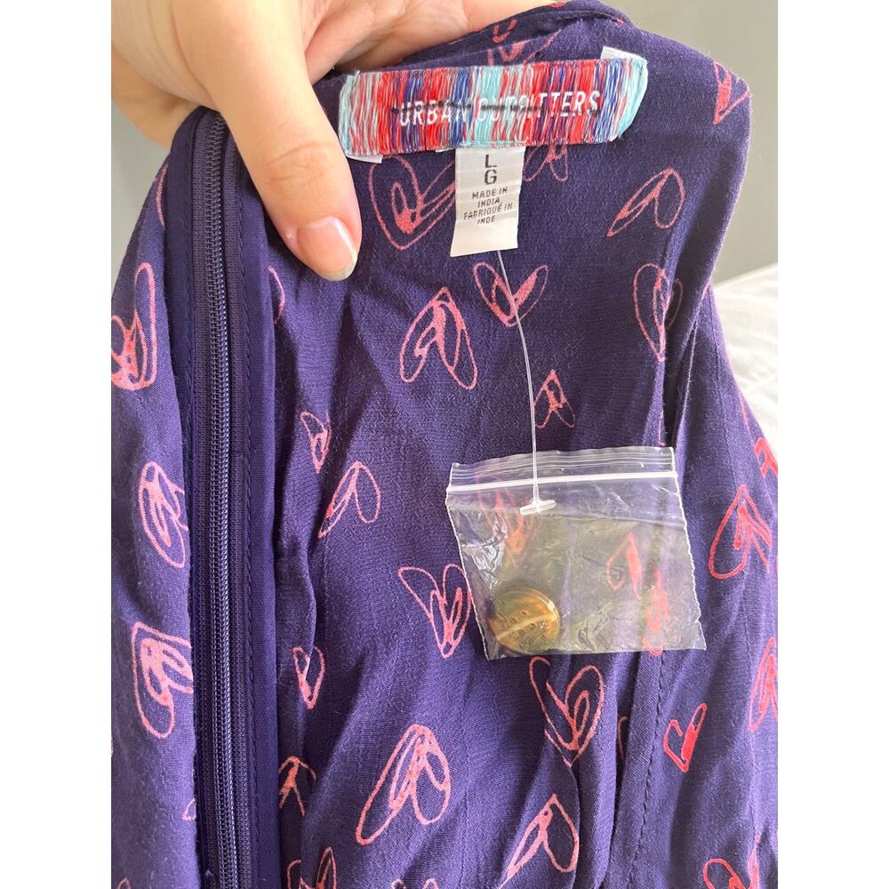 Urban Outfitters UO Juliette Heart Printed Short Sleeve Romper Size Large NWOT - Picture 8 of 8
